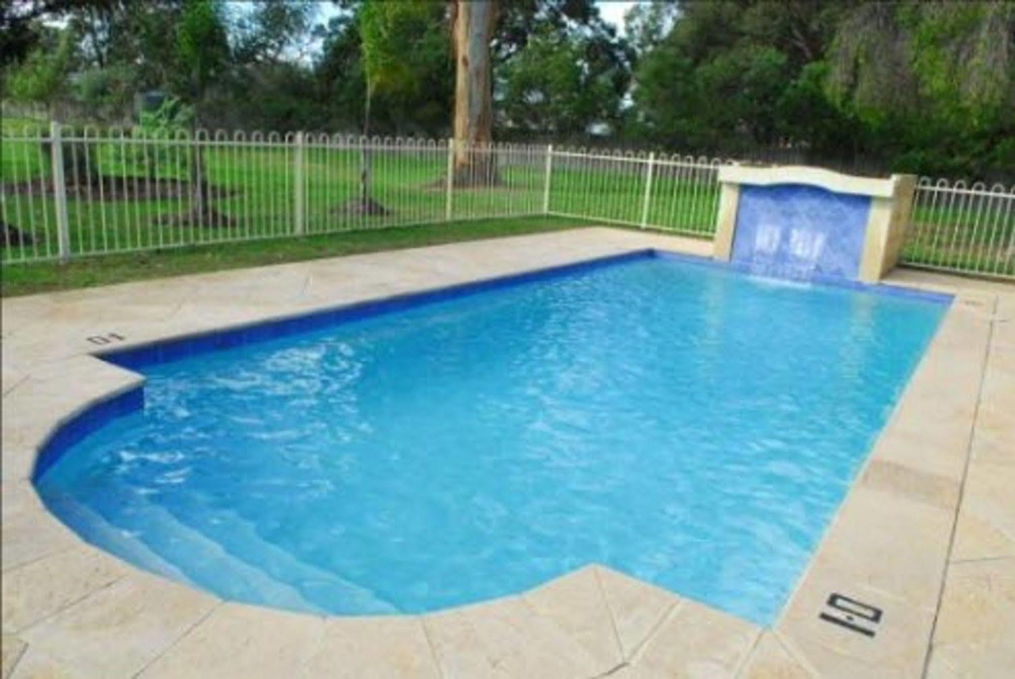 Wattle Grove Motel Perth Esterno foto