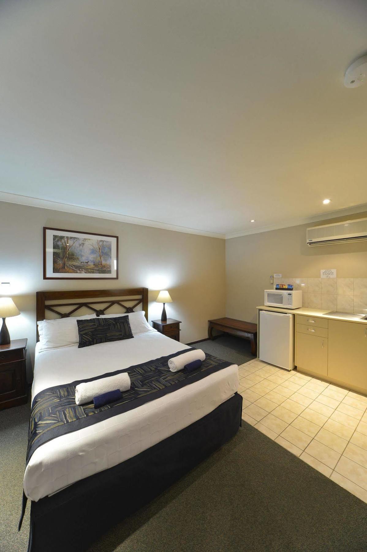 Wattle Grove Motel Perth Esterno foto
